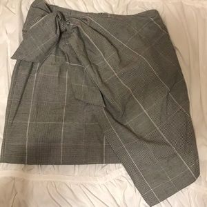 Asymmetrical skirt (low price for 48 hours)